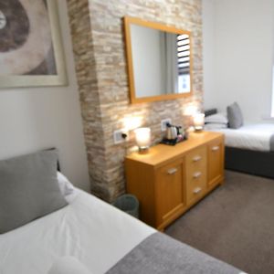 Twin Room Shower